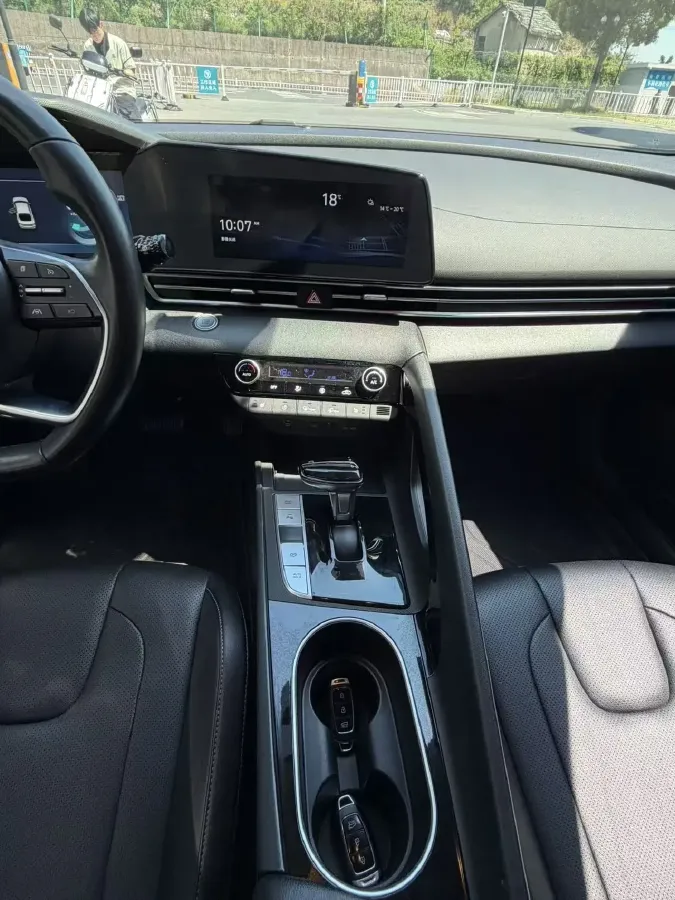 2021 Hyundai Elantra 1.5L 115HP L4 CVT,autocango,china used car exporter,china ev exporter,chinese used car exporter,chinese used ev exporter