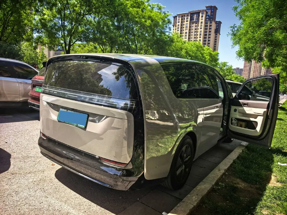 2024 Li MEGA BEV 102.7KWH,autocango,china used car exporter,china ev exporter,chinese used car exporter,chinese used ev exporter