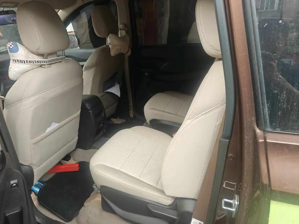 2019 WuLing HongGuang 1.5L 99HP L4 6MT,autocango,china used car exporter,china ev exporter,chinese used car exporter,chinese used ev exporter