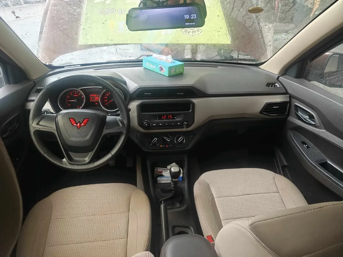 2019 WuLing HongGuang 1.5L 99HP L4 6MT,autocango,china used car exporter,china ev exporter,chinese used car exporter,chinese used ev exporter