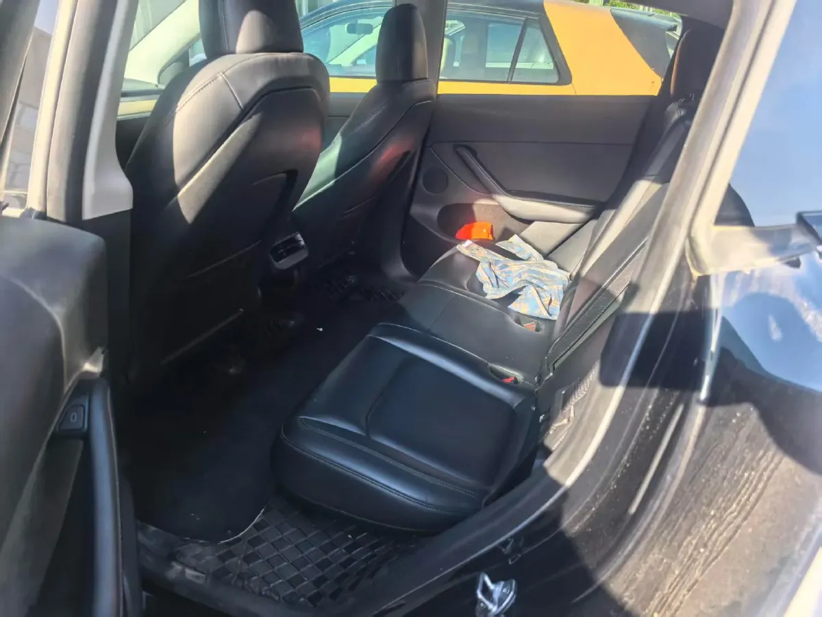 2022 Tesla Model Y BEV 60KWH,autocango,china used car exporter,china ev exporter,chinese used car exporter,chinese used ev exporter