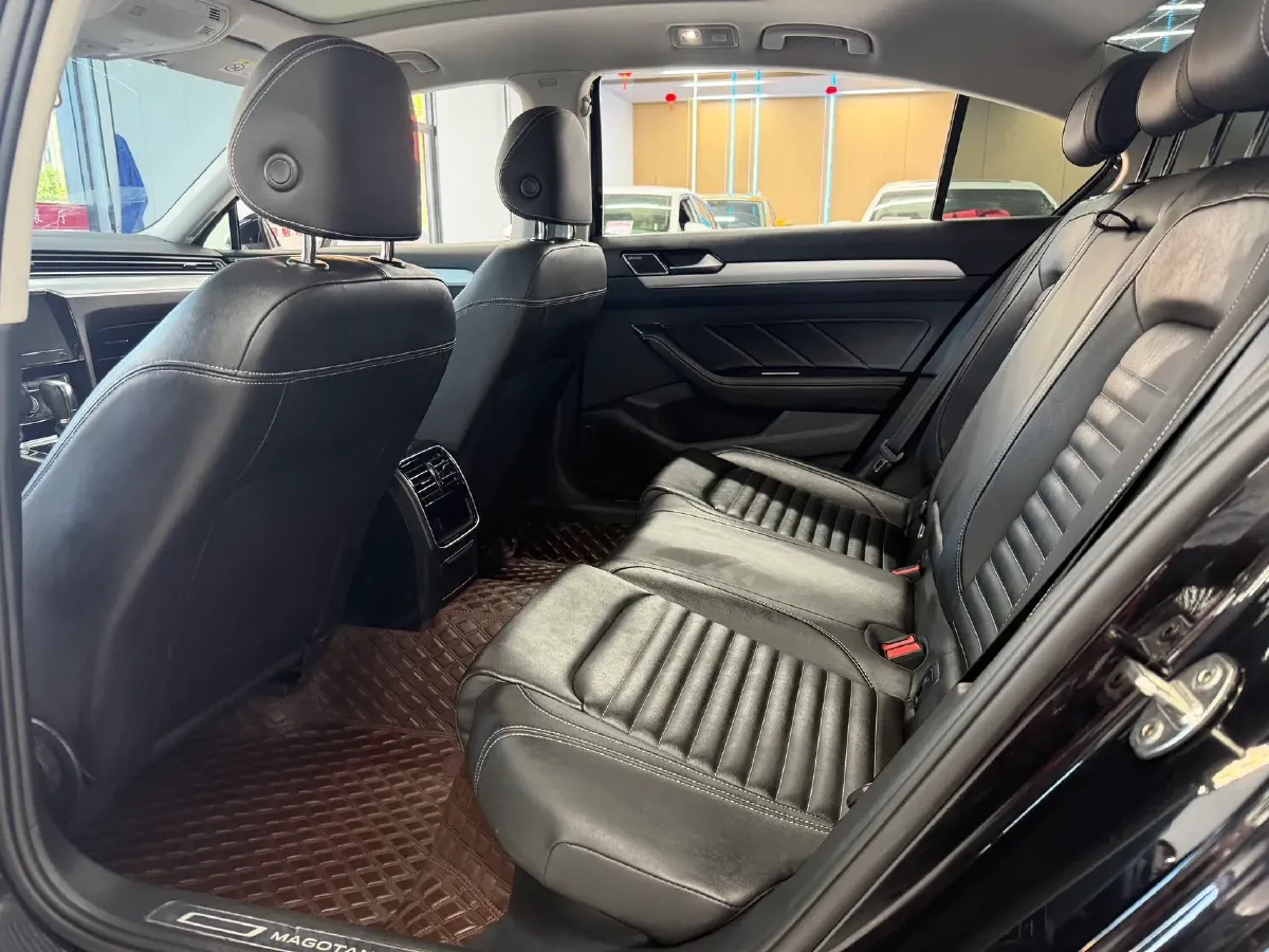 2024 Volkswagen Magotan 1.4T 150HP L4 7DCT,autocango,china used car exporter,china ev exporter,chinese used car exporter,chinese used ev exporter