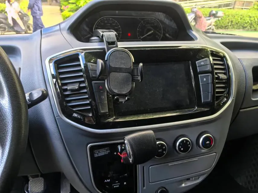2021 MAXUS XinTu V80 2.0T 139HP L4 6MT,autocango,china used car exporter,china ev exporter,chinese used car exporter,chinese used ev exporter