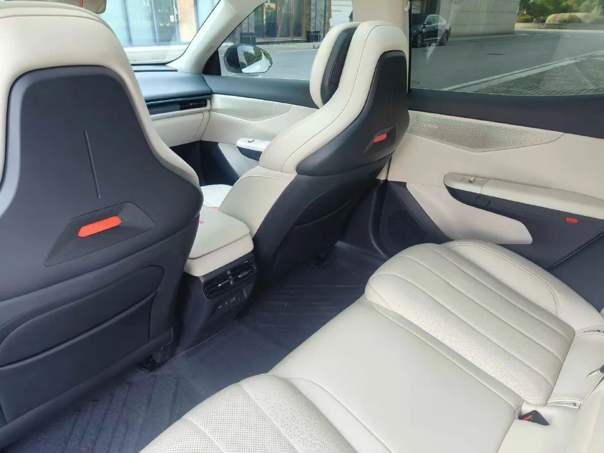 2024 LYNK&CO 01 2.0T 254HP L4 8AT,autocango,china used car exporter,china ev exporter,chinese used car exporter,chinese used ev exporter