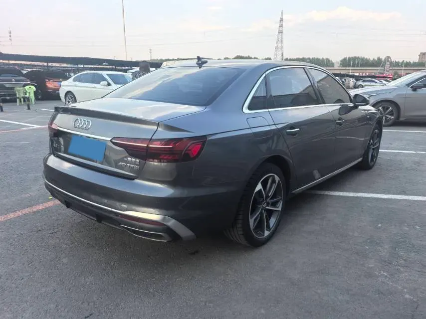 2020 Audi A4L 2.0T 190HP L4 7DCT,autocango,china used car exporter,china ev exporter,chinese used car exporter,chinese used ev exporter