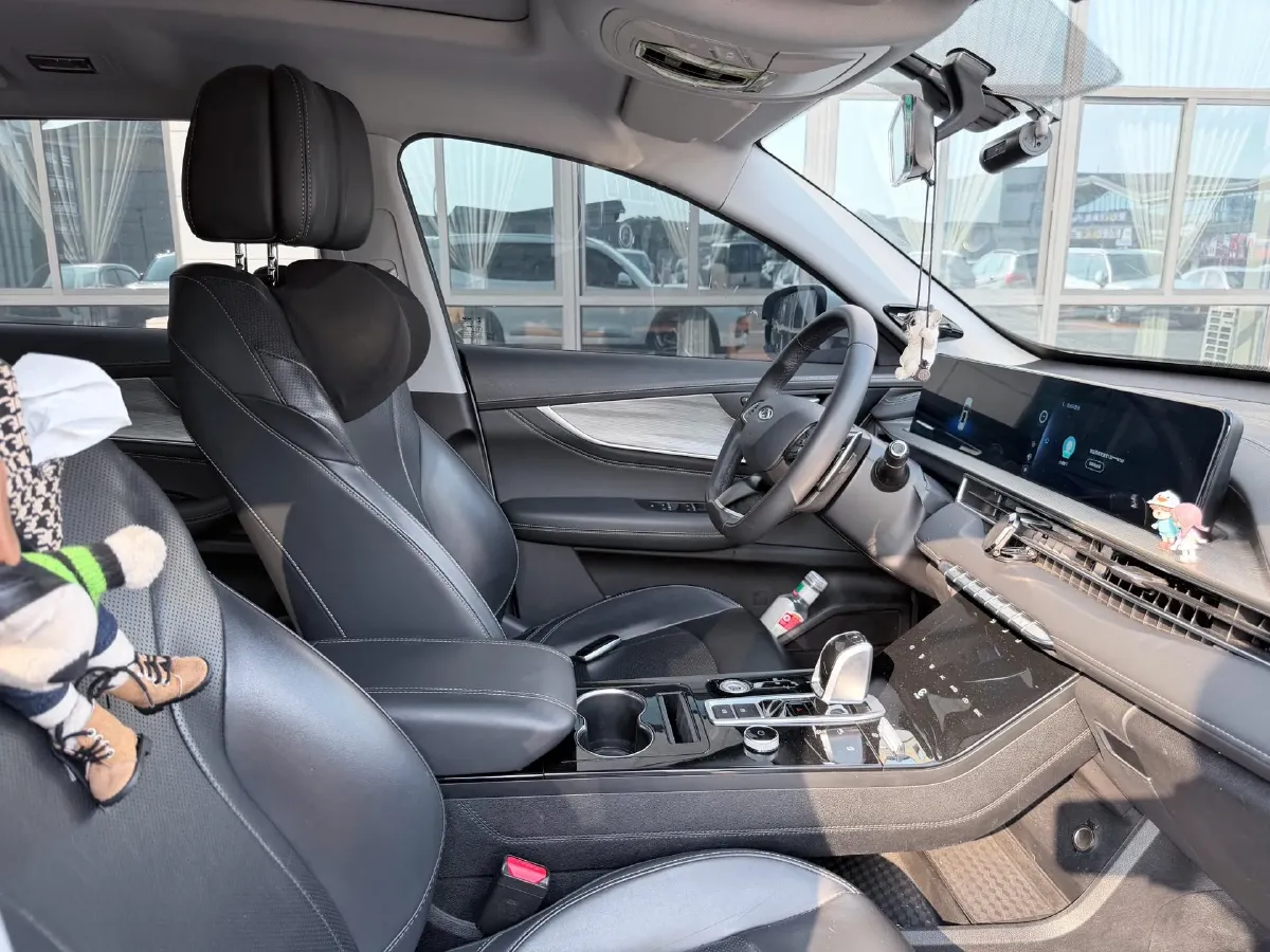 2022 Chery Tiggo 8 Plus 1.6T 197HP L4 7DCT,autocango,china used car exporter,china ev exporter,chinese used car exporter,chinese used ev exporter