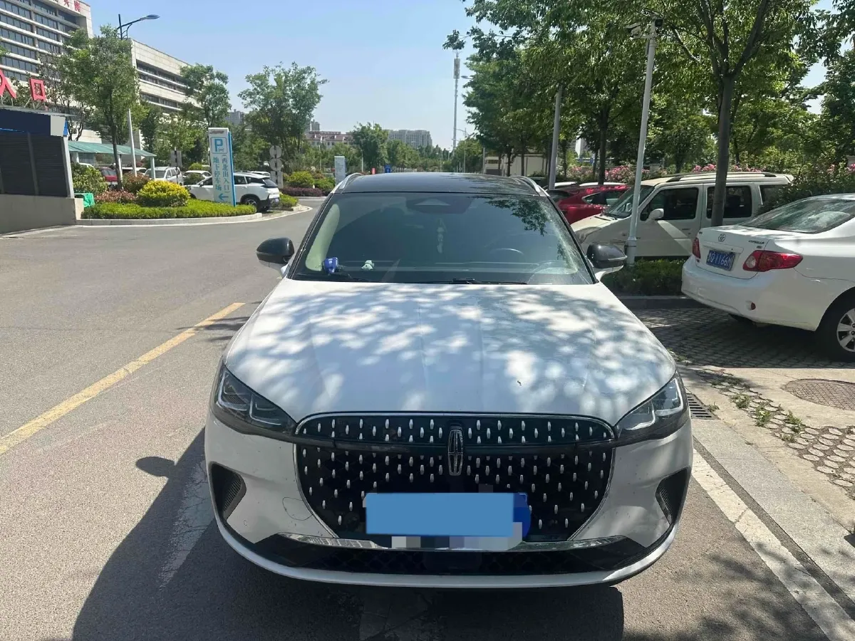 2023 Lincoln Corsair 2.0T 261HP L4 8AT,autocango,china used car exporter,china ev exporter,chinese used car exporter,chinese used ev exporter