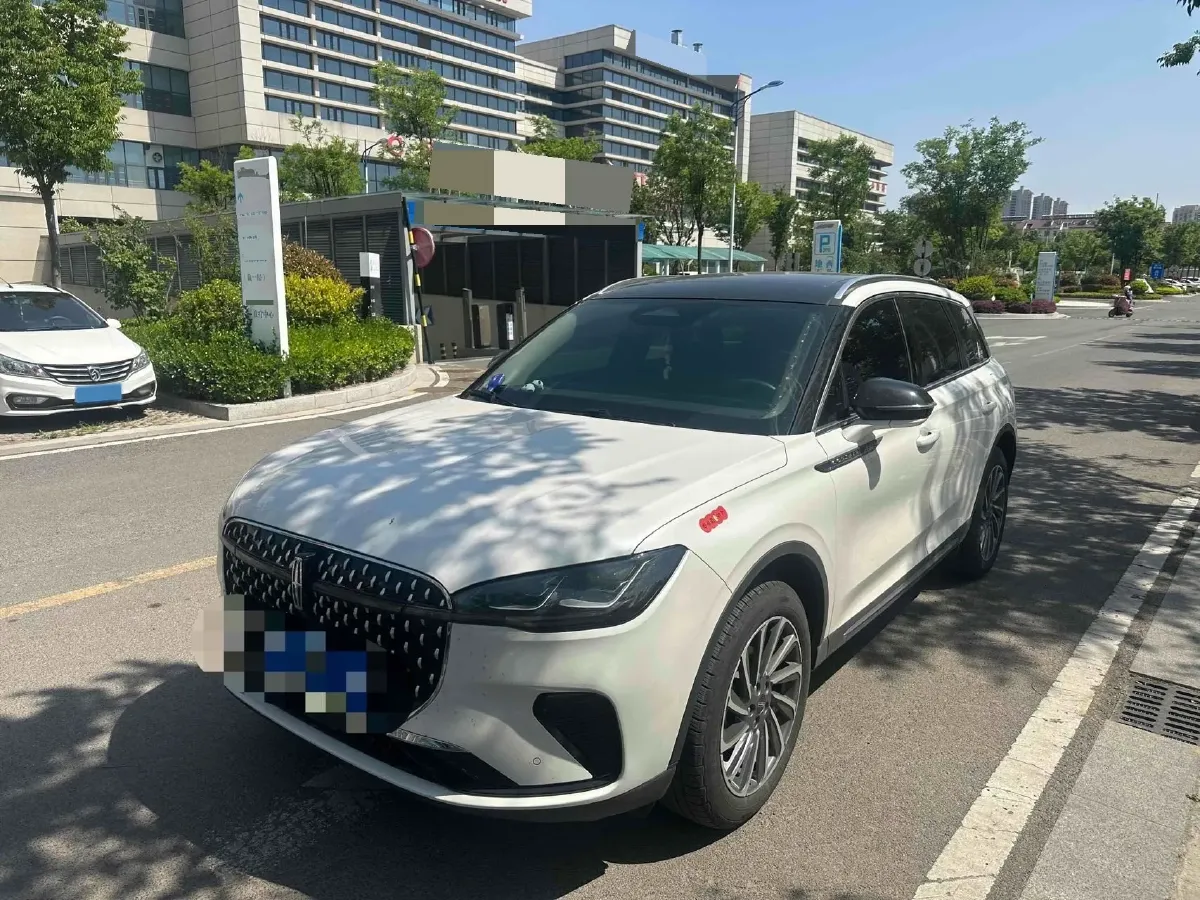2023 Lincoln Corsair 2.0T 261HP L4 8AT,autocango,china used car exporter,china ev exporter,chinese used car exporter,chinese used ev exporter