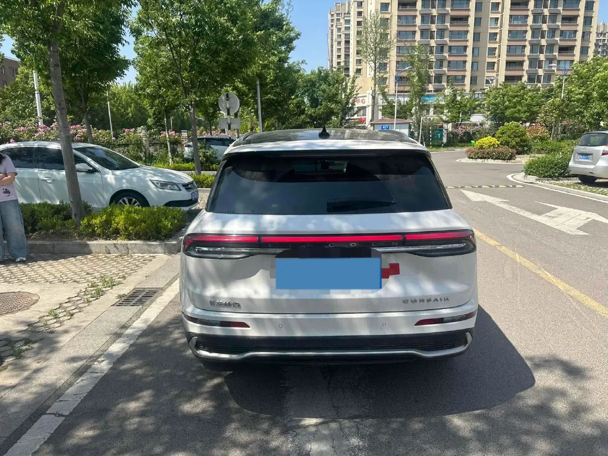 2023 Lincoln Corsair 2.0T 261HP L4 8AT,autocango,china used car exporter,china ev exporter,chinese used car exporter,chinese used ev exporter