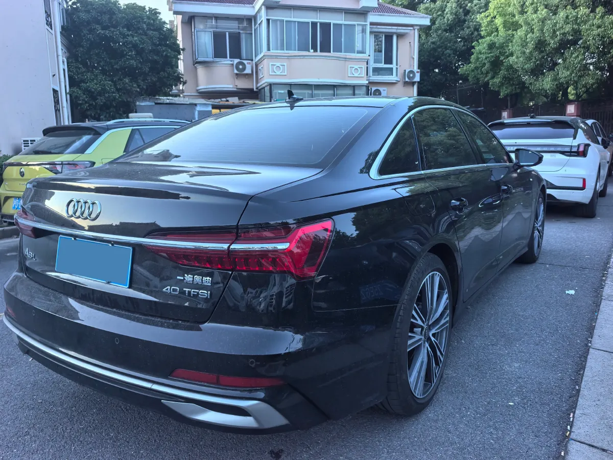 2024 Audi A6L 2.0T 190HP L4 7DCT,autocango,china used car exporter,china ev exporter,chinese used car exporter,chinese used ev exporter