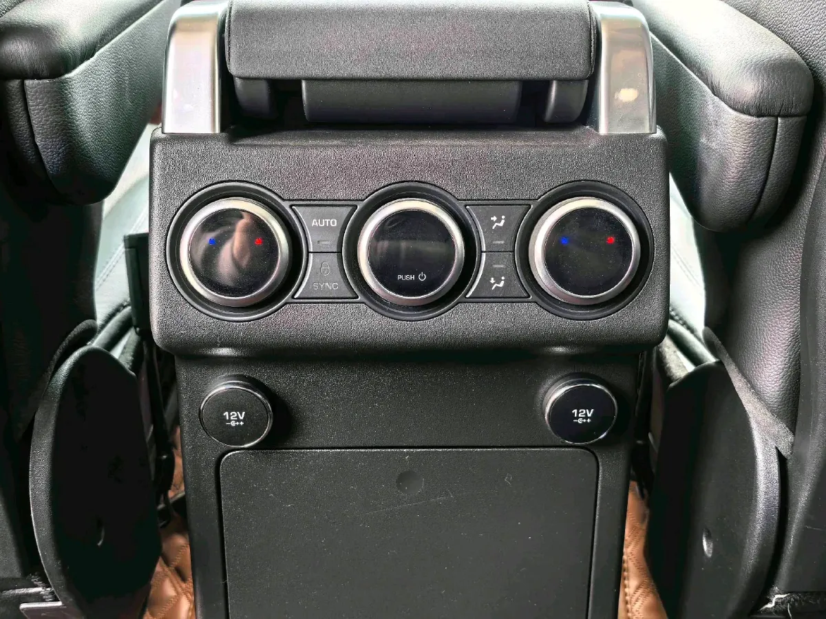 2020 Land Rover Discovery 3.0T 340HP V6 8AT,autocango,china used car exporter,china ev exporter,chinese used car exporter,chinese used ev exporter