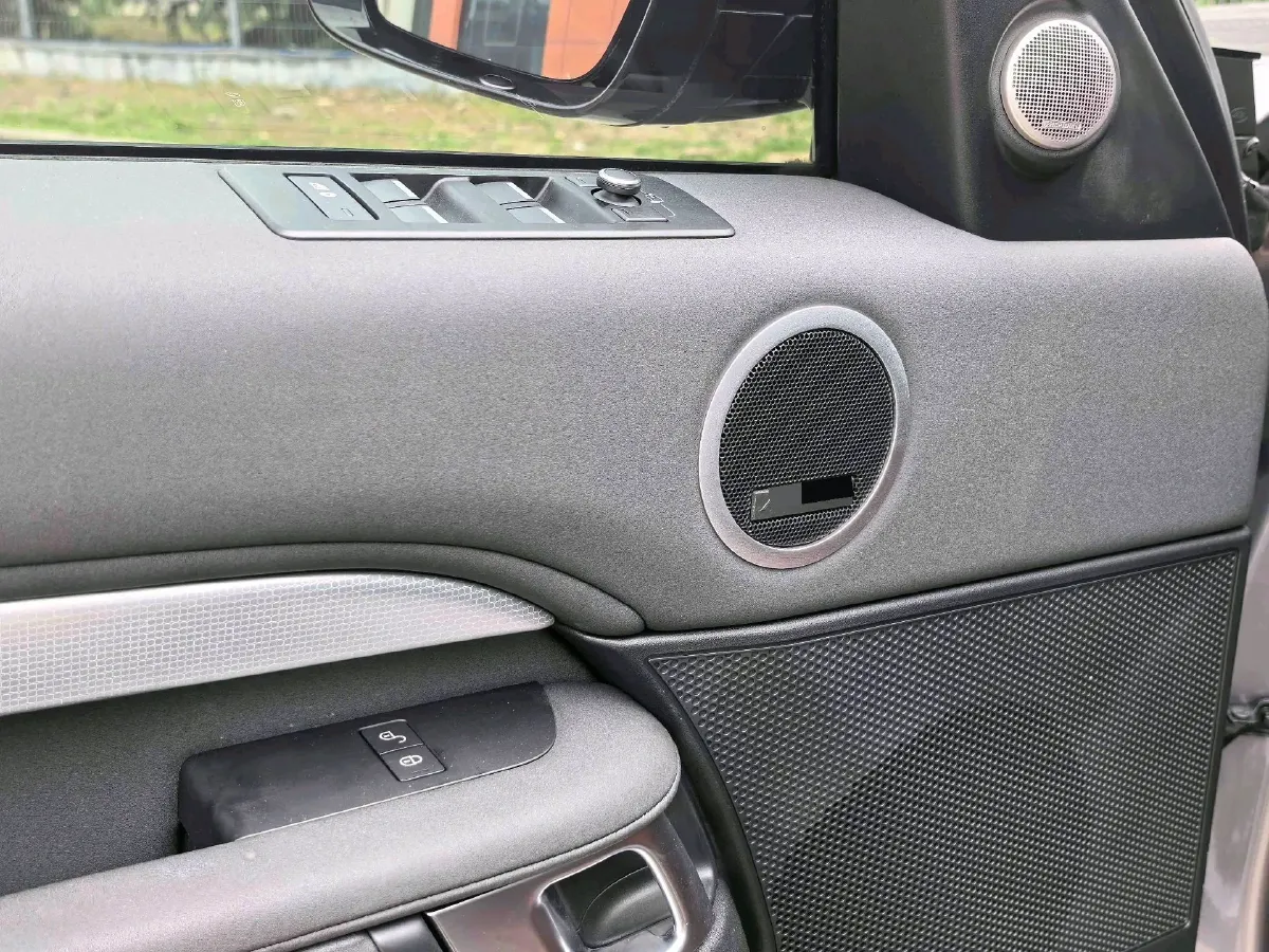 2020 Land Rover Discovery 3.0T 340HP V6 8AT,autocango,china used car exporter,china ev exporter,chinese used car exporter,chinese used ev exporter