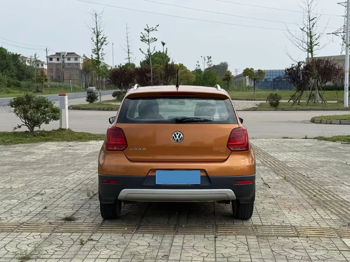 2018 Landwind XiaoYao 1.5T 163HP L4 CVT,autocango,china used car exporter,china ev exporter,chinese used car exporter,chinese used ev exporter