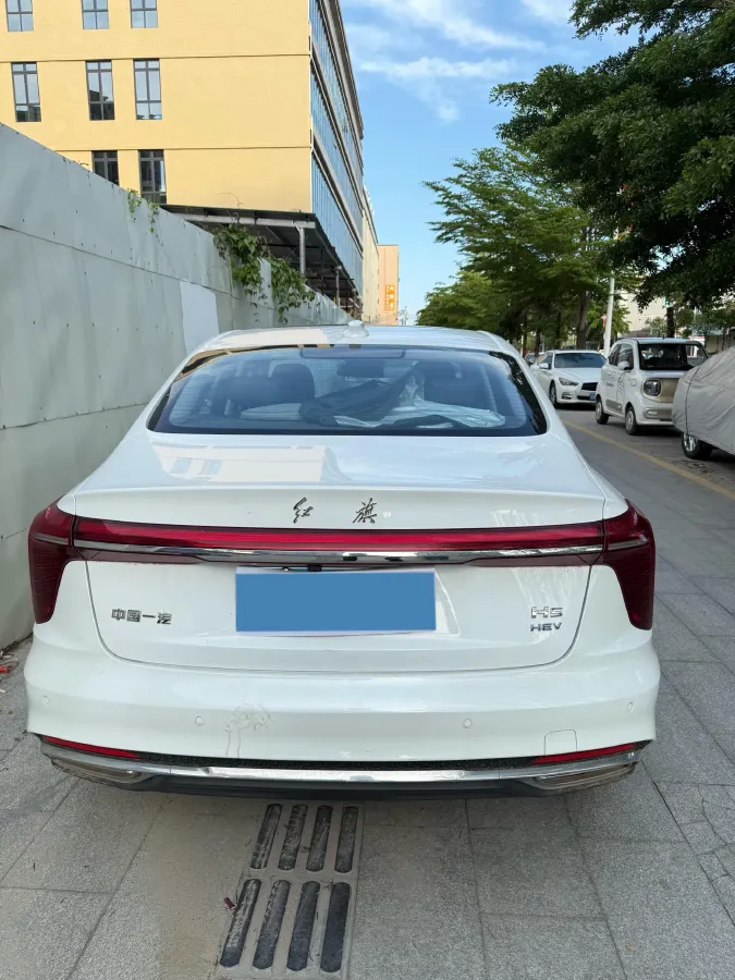 2023 HongQi H5 1.5T 169HP L4 E-CVT Hybrid,autocango,china used car exporter,china ev exporter,chinese used car exporter,chinese used ev exporter