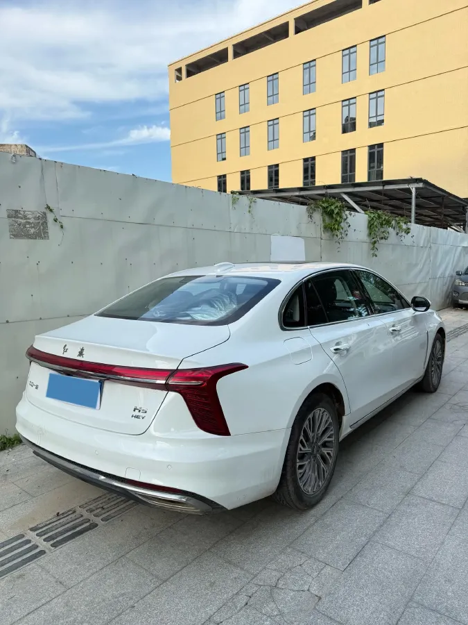 2023 HongQi H5 1.5T 169HP L4 E-CVT Hybrid,autocango,china used car exporter,china ev exporter,chinese used car exporter,chinese used ev exporter