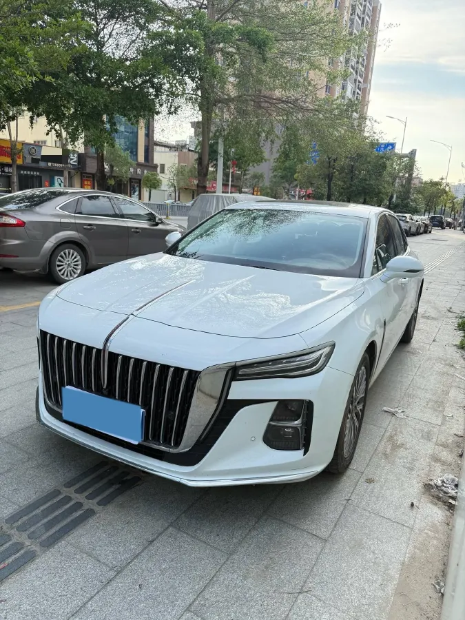 2023 HongQi H5 1.5T 169HP L4 E-CVT Hybrid,autocango,china used car exporter,china ev exporter,chinese used car exporter,chinese used ev exporter