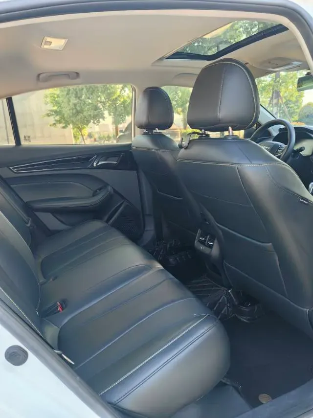 2021 Roewe i5 1.5L 120HP L4 CVT,autocango,china used car exporter,china ev exporter,chinese used car exporter,chinese used ev exporter