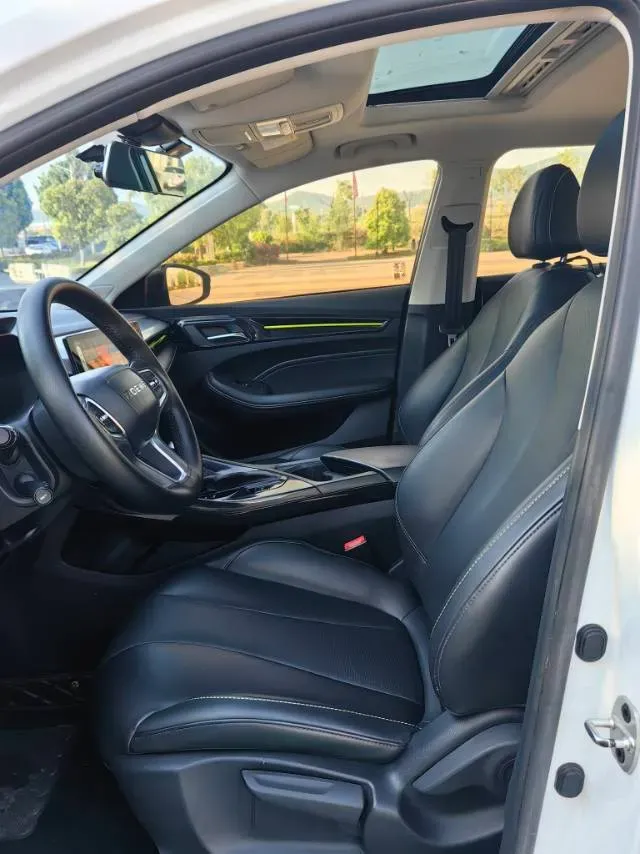 2021 Roewe i5 1.5L 120HP L4 CVT,autocango,china used car exporter,china ev exporter,chinese used car exporter,chinese used ev exporter