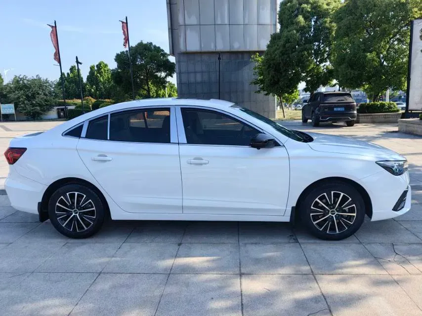 2021 Roewe i5 1.5L 120HP L4 CVT,autocango,china used car exporter,china ev exporter,chinese used car exporter,chinese used ev exporter