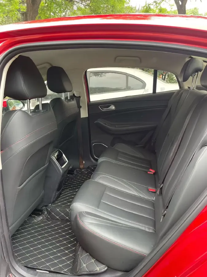 2021 Chery Arrizo 5 Plus 1.5T 156HP L4 5MT,autocango,china used car exporter,china ev exporter,chinese used car exporter,chinese used ev exporter