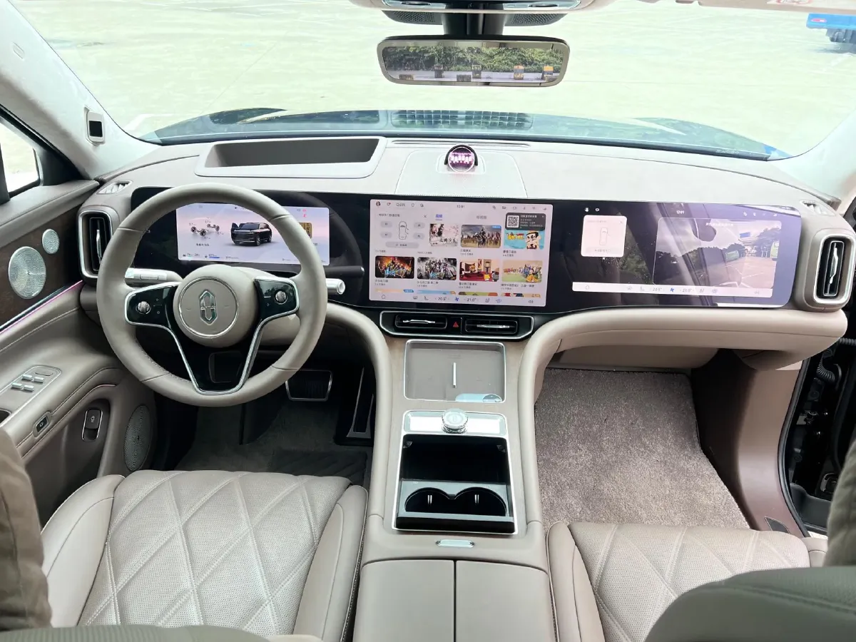 2025 AITO AITO M9 REEV 160HP REEV 52KWH,autocango,china used car exporter,china ev exporter,chinese used car exporter,chinese used ev exporter