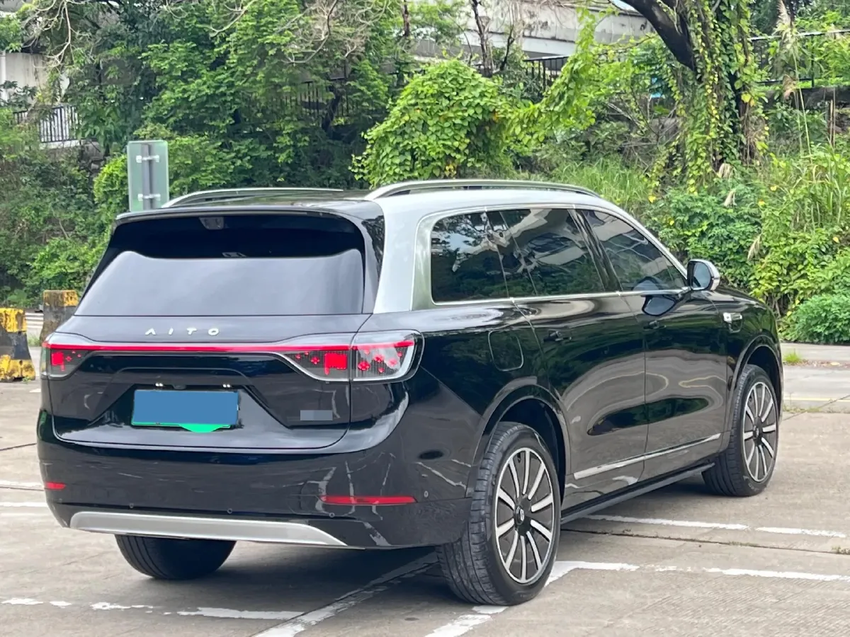 2025 AITO AITO M9 REEV 160HP REEV 52KWH,autocango,china used car exporter,china ev exporter,chinese used car exporter,chinese used ev exporter