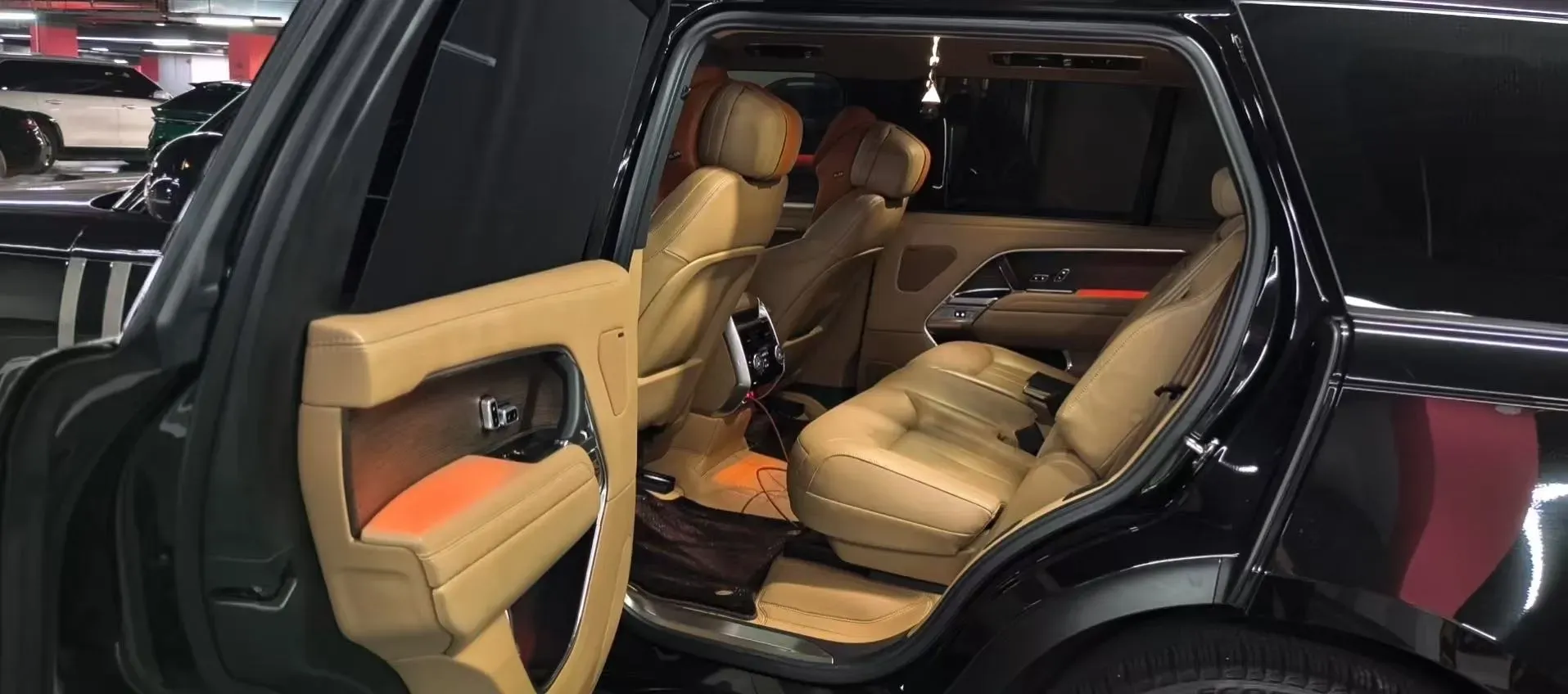 2024 Land Rover Range Rover 3.0T 400HP L6 8AT,autocango,china used car exporter,china ev exporter,chinese used car exporter,chinese used ev exporter
