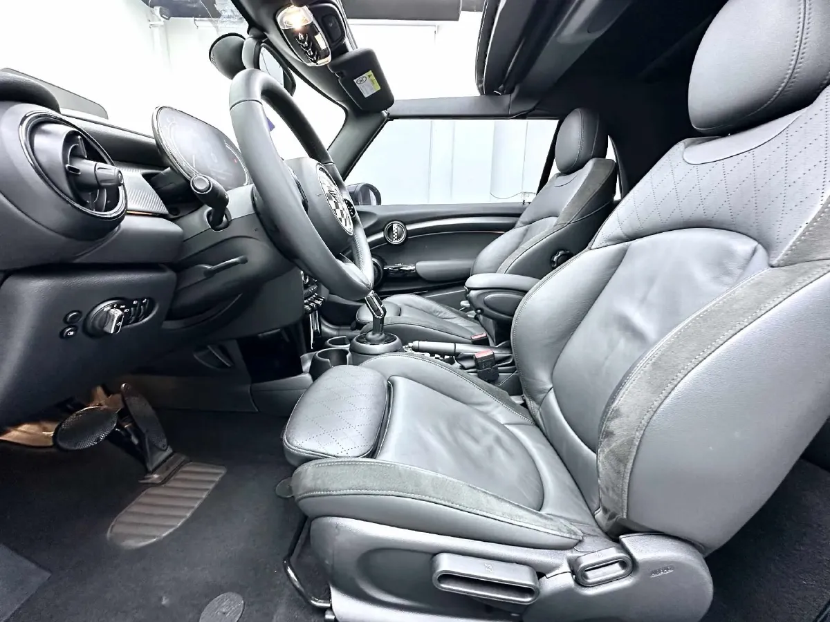 2023 MINI MINI 1.5T 136HP L3 7DCT,autocango,china used car exporter,china ev exporter,chinese used car exporter,chinese used ev exporter