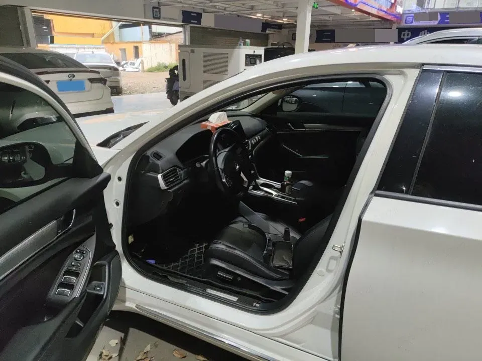 2022 Honda Accord 1.5T 194HP L4 CVT,autocango,china used car exporter,china ev exporter,chinese used car exporter,chinese used ev exporter