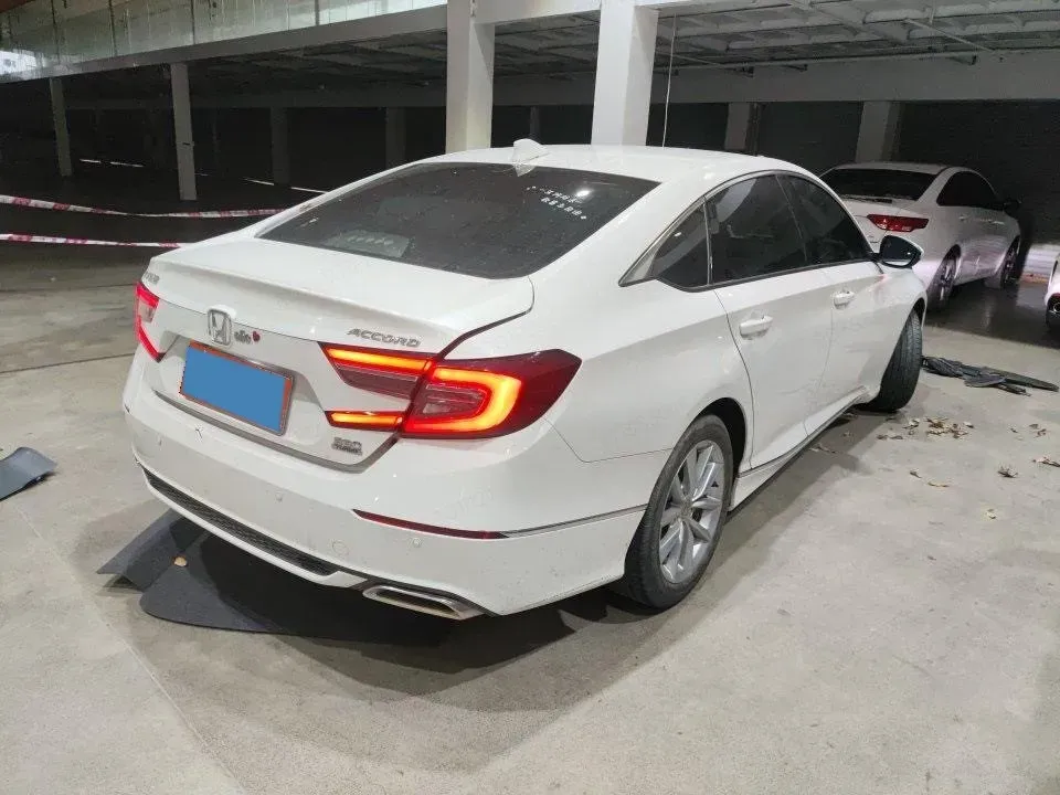 2022 Honda Accord 1.5T 194HP L4 CVT,autocango,china used car exporter,china ev exporter,chinese used car exporter,chinese used ev exporter
