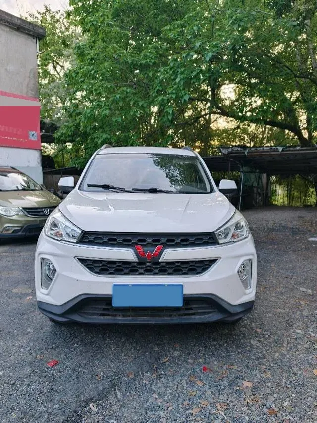 2019 WuLing HongGuang S3 1.5L 112HP L4 6MT,autocango,china used car exporter,china ev exporter,chinese used car exporter,chinese used ev exporter