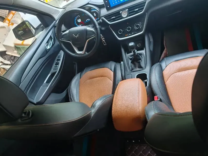2019 WuLing HongGuang S3 1.5L 112HP L4 6MT,autocango,china used car exporter,china ev exporter,chinese used car exporter,chinese used ev exporter