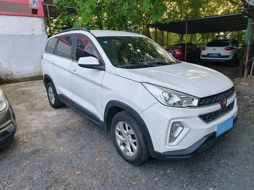 2019 WuLing HongGuang S3 1.5L 112HP L4 6MT,autocango,china used car exporter,china ev exporter,chinese used car exporter,chinese used ev exporter