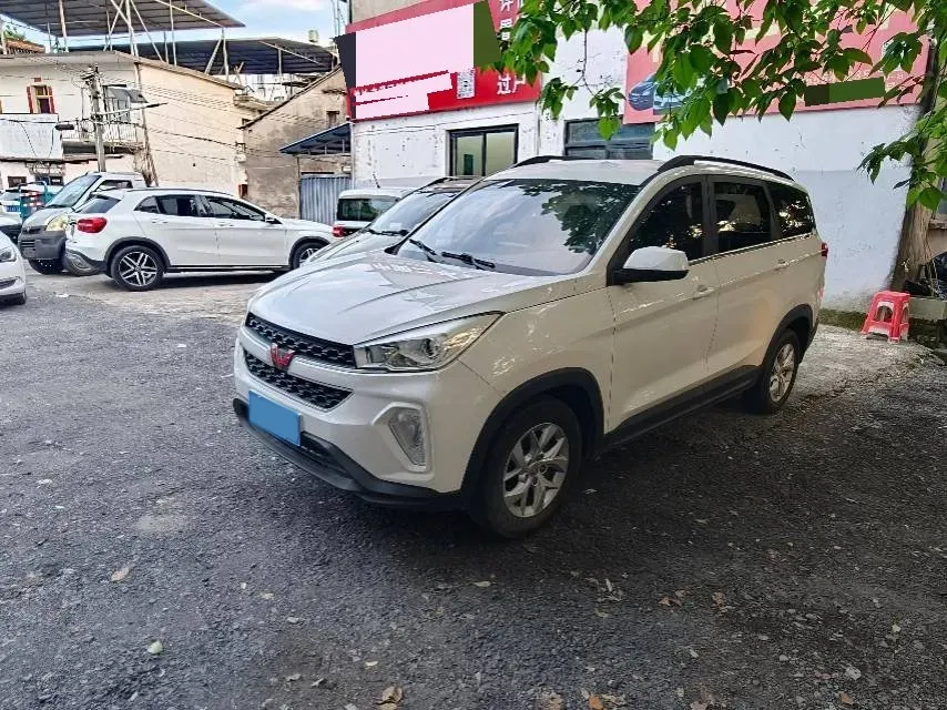 2019 WuLing HongGuang S3 1.5L 112HP L4 6MT,autocango,china used car exporter,china ev exporter,chinese used car exporter,chinese used ev exporter