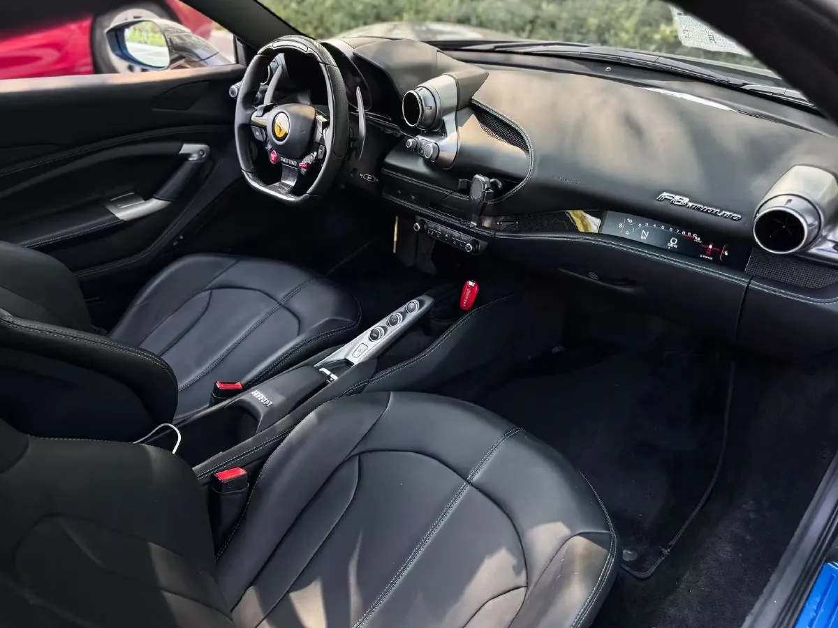 2019 Aston Martin DB11 5.2T 639HP V12 8AT,autocango,china used car exporter,china ev exporter,chinese used car exporter,chinese used ev exporter