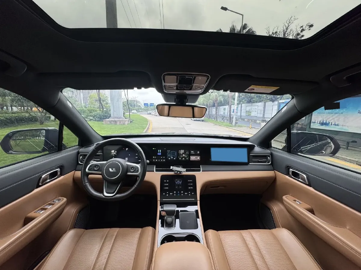 2020 Li ONE Range Extended 131HP REEV 40.5KWH,autocango,china used car exporter,china ev exporter,chinese used car exporter,chinese used ev exporter