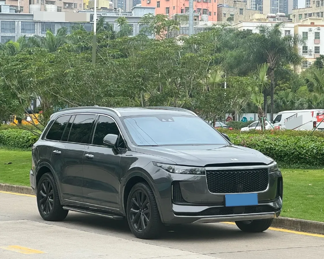 2020 Li ONE Range Extended 131HP REEV 40.5KWH,autocango,china used car exporter,china ev exporter,chinese used car exporter,chinese used ev exporter