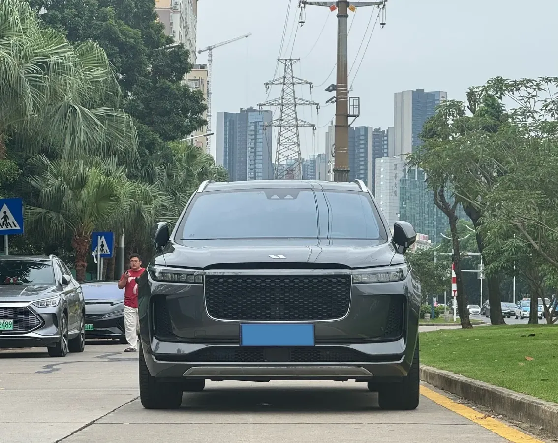 2020 Li ONE Range Extended 131HP REEV 40.5KWH,autocango,china used car exporter,china ev exporter,chinese used car exporter,chinese used ev exporter