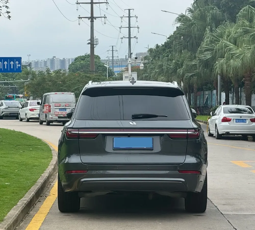 2020 Li ONE Range Extended 131HP REEV 40.5KWH,autocango,china used car exporter,china ev exporter,chinese used car exporter,chinese used ev exporter