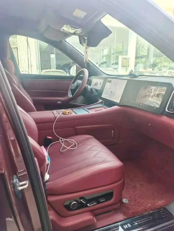 2025 AITO AITO M8 REEV 160HP REEV 53.4KWH,autocango,china used car exporter,china ev exporter,chinese used car exporter,chinese used ev exporter