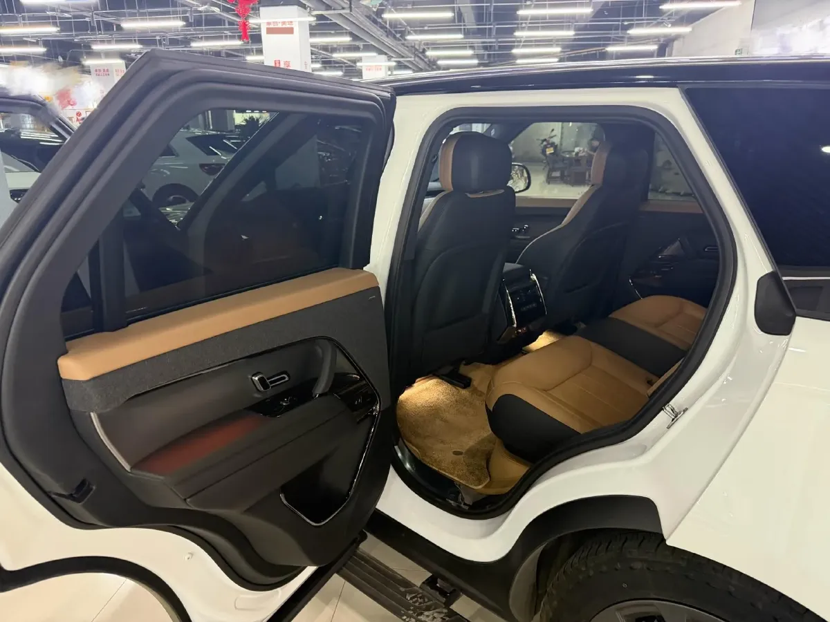 2024 Land Rover Range Rover Sport 3.0T 400HP L6 8AT,autocango,china used car exporter,china ev exporter,chinese used car exporter,chinese used ev exporter