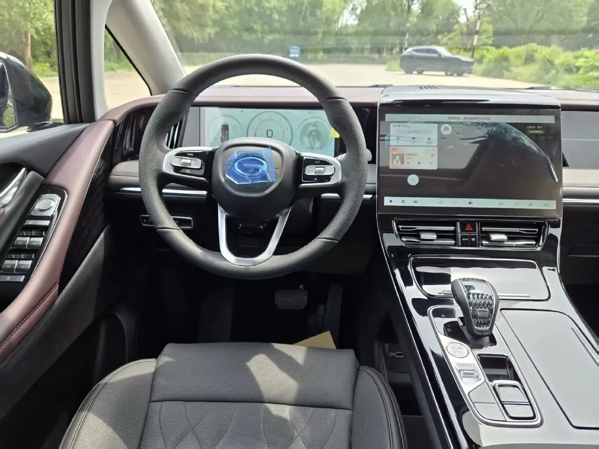 2024 GAC Trumpchi M8 2.0T 252HP L4 8AT,autocango,china used car exporter,china ev exporter,chinese used car exporter,chinese used ev exporter