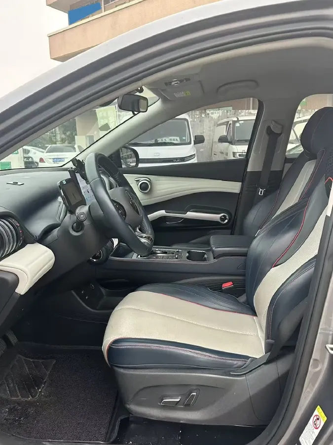2022 Hycan Z03 BEV 64.23KWH,autocango,china used car exporter,china ev exporter,chinese used car exporter,chinese used ev exporter