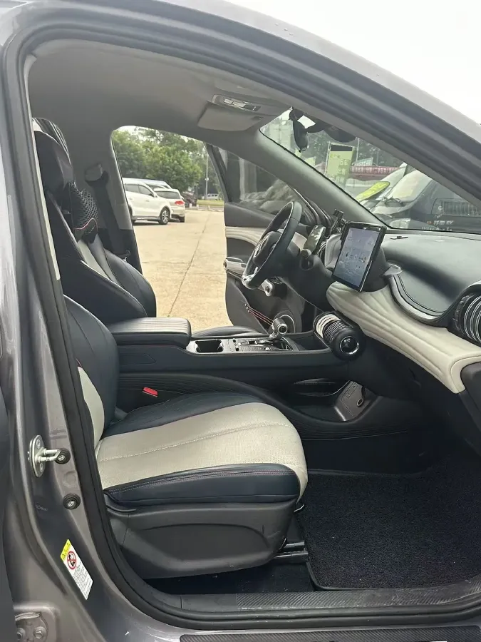 2022 Hycan Z03 BEV 64.23KWH,autocango,china used car exporter,china ev exporter,chinese used car exporter,chinese used ev exporter