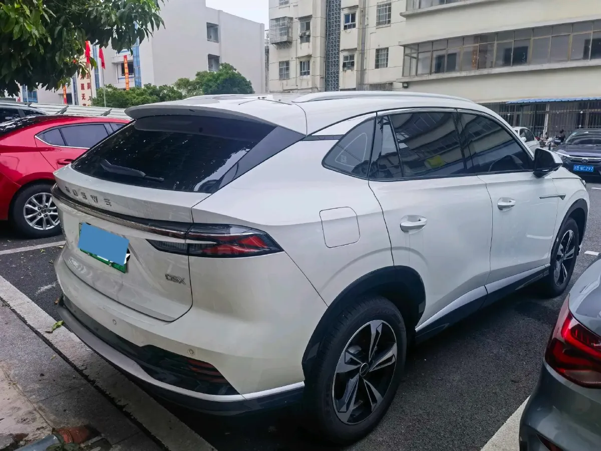 2024 Roewe D5X DMH 1.5T 150HP L4 2DHT PHEV 21.4KWH,autocango,china used car exporter,china ev exporter,chinese used car exporter,chinese used ev exporter