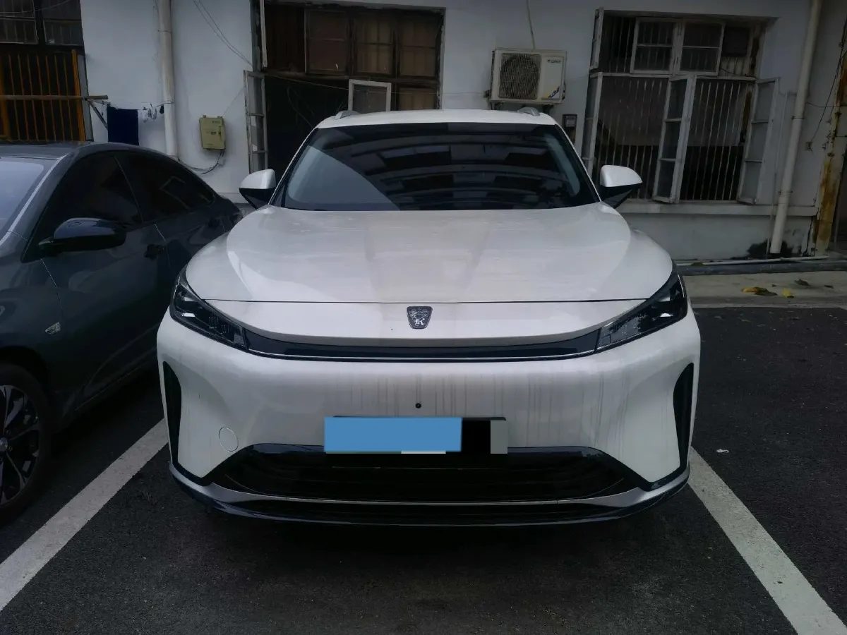 2024 Roewe D5X DMH 1.5T 150HP L4 2DHT PHEV 21.4KWH,autocango,china used car exporter,china ev exporter,chinese used car exporter,chinese used ev exporter
