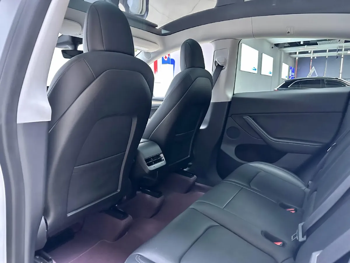 2022 Tesla Model Y BEV 60KWH,autocango,china used car exporter,china ev exporter,chinese used car exporter,chinese used ev exporter