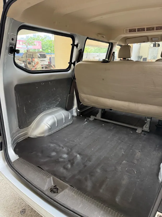 2023 WuLing RongGuang S 1.5L 102HP L4 5MT,autocango,china used car exporter,china ev exporter,chinese used car exporter,chinese used ev exporter