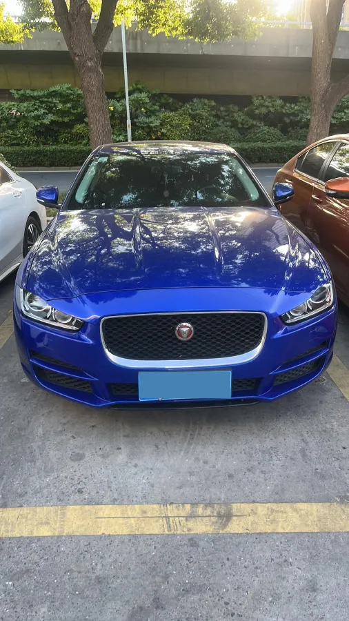 2019 HongQi H7 2.0T 204HP L4 6AT,autocango,china used car exporter,china ev exporter,chinese used car exporter,chinese used ev exporter