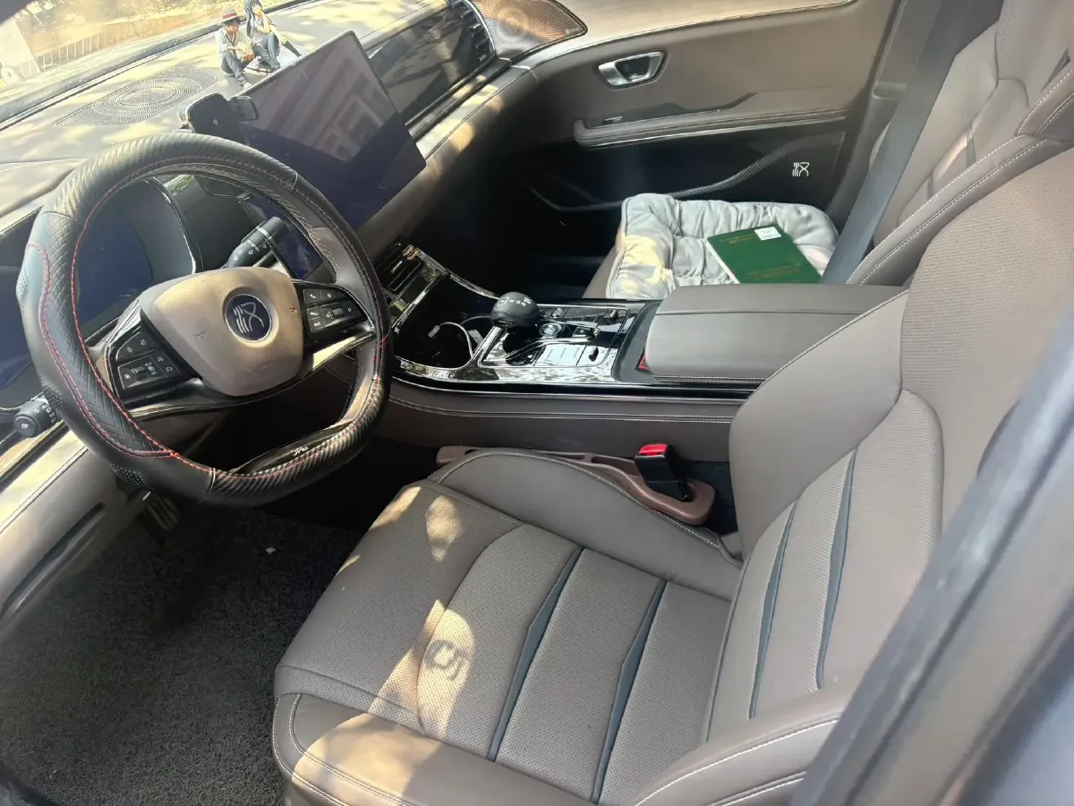 2020 WEY VV7 2.0T 227HP L4 7DCT PHEV,autocango,china used car exporter,china ev exporter,chinese used car exporter,chinese used ev exporter